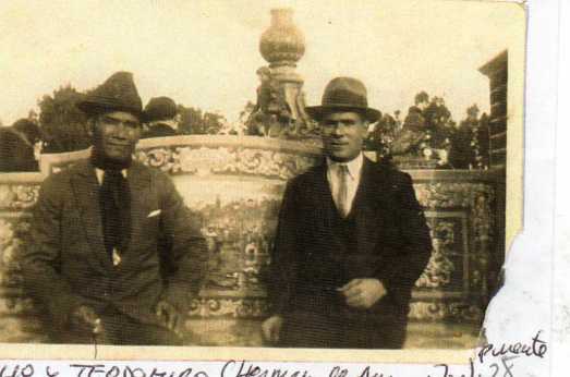 128 Amabilio y Teodomiro (hermanos de Aurora y Jose Puente) en Buenos Aires